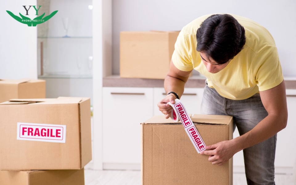 how to pack fragile items for moving