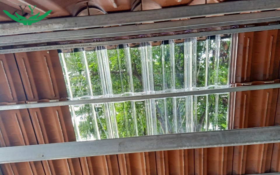 advantages of translucent plastic roof tile