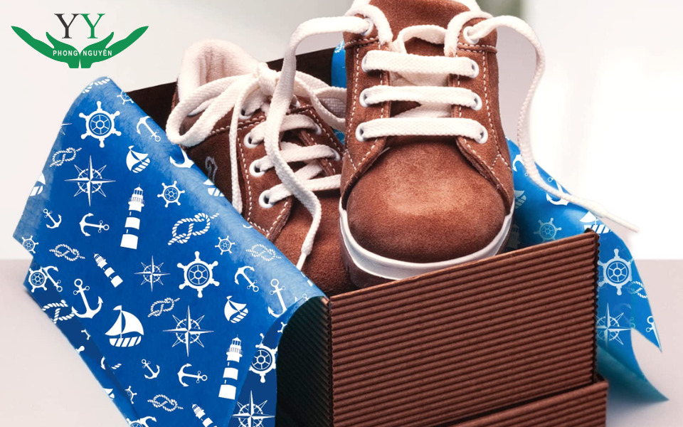 logo printed shoe wrapping paper